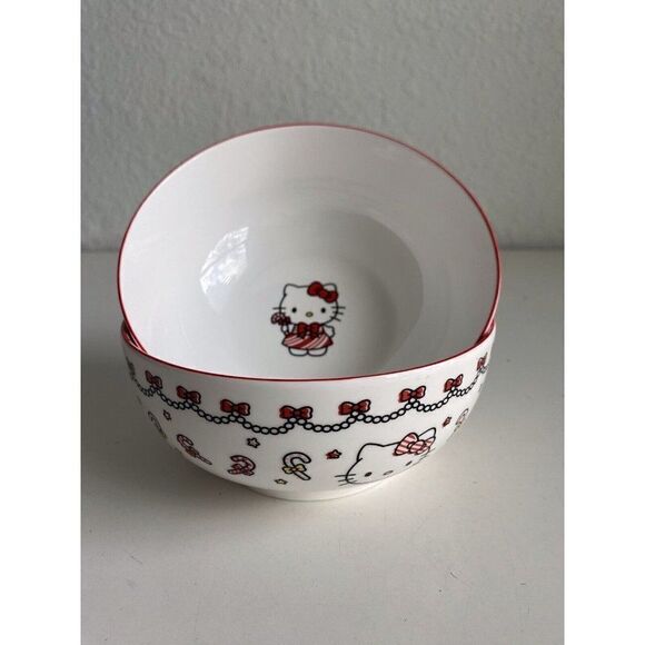 Set Of 2 Sanrio Hello Kitty Ceramic 27 Oz Bowl Christmas Candy Cane Garland NEW - Picture 1 of 13